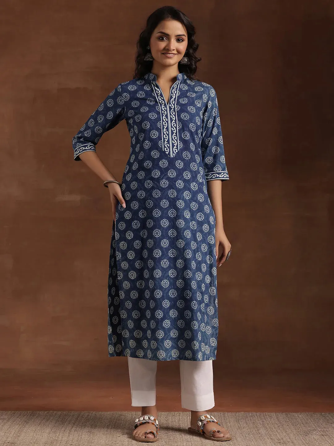 29192.PT05.webp Indigo Printed Cotton Straight Kurta - Image 1
