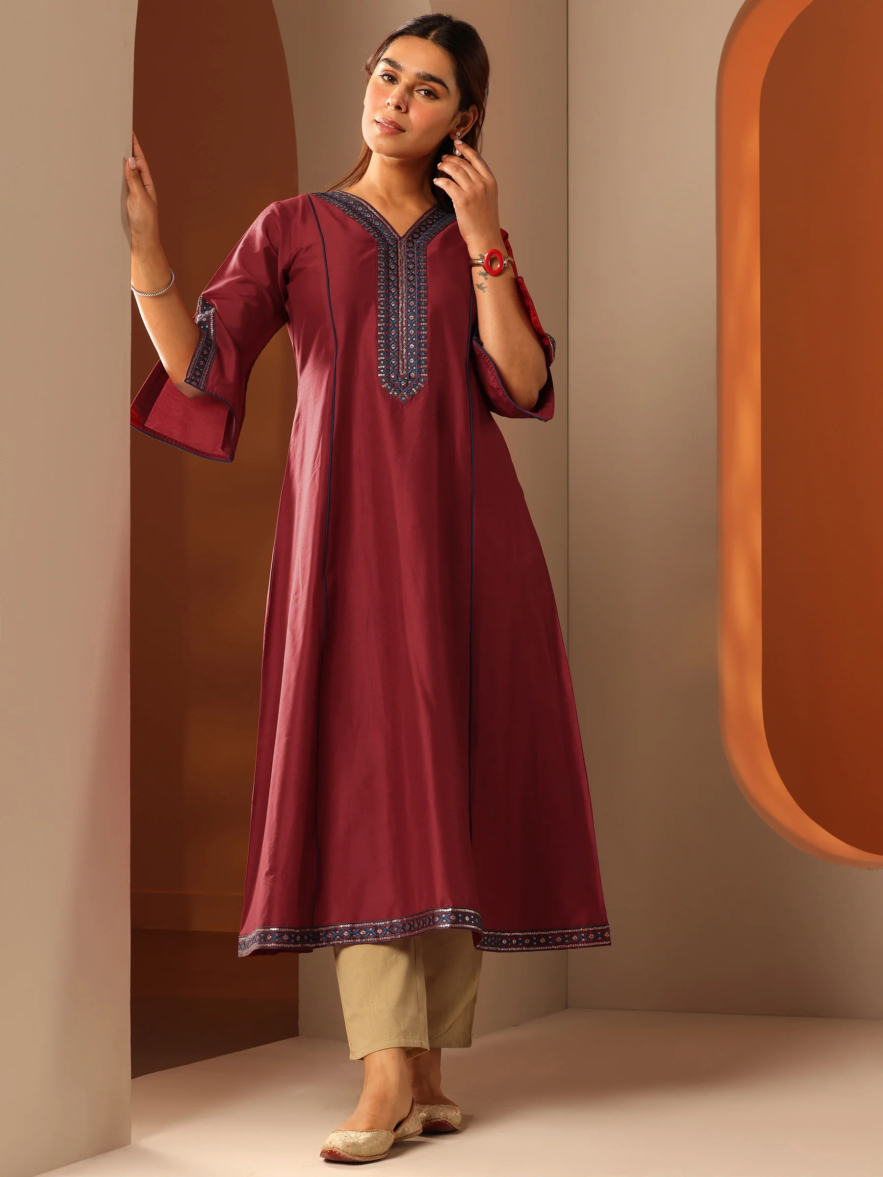 29839_6.webp Maroon Embroidered Silk Blend A-Line Kurta - Image 1